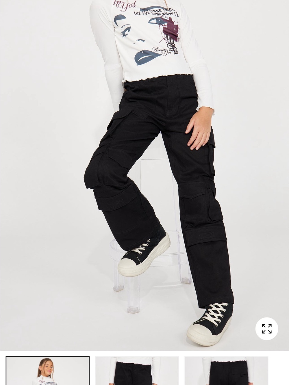Mini Goody Two Shoes Cargo Pants - Black - Size 4
NWT
97% cotton 3% spandex